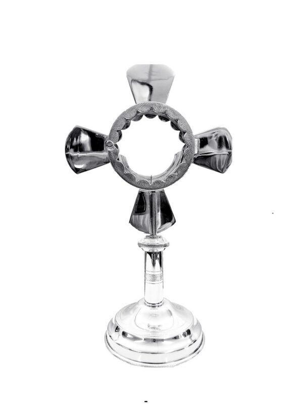 Custodia en forma de cruz en Acero